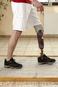 A male prosthesis wearer in a training situation.