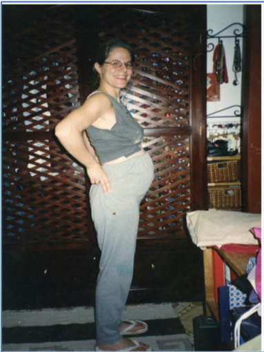 Susannah Hopkins Leisher pregnant with Wilder, looking happy